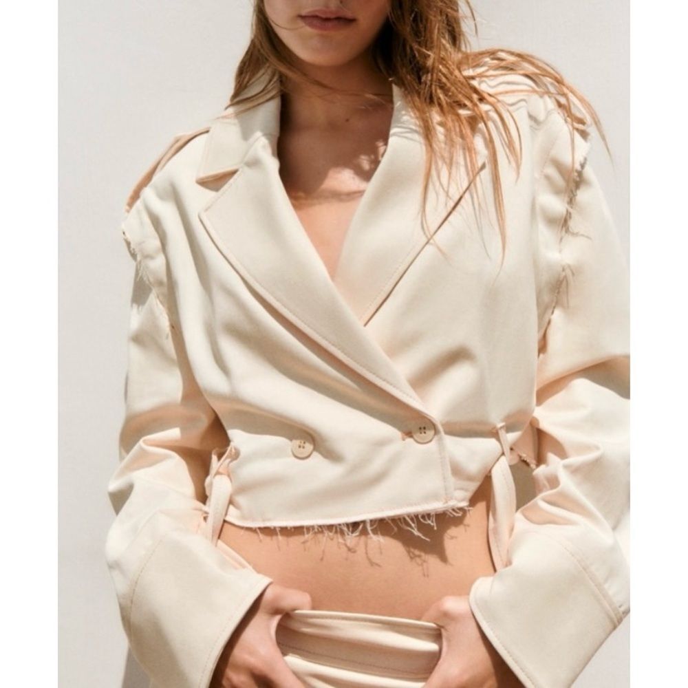 RARE ZARA Ivory Cropped Convertible Trench Jacket or Vest